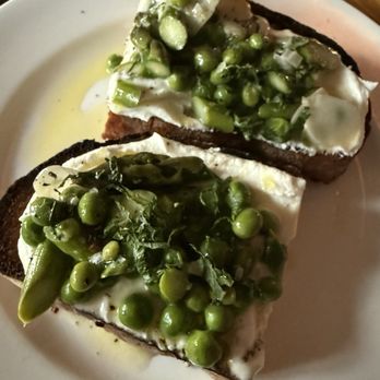 Le Comptoir du Vin - Ricotta on sourdough - Wine Bars Near Me - Baltimore, Maryland