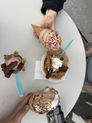 Soft Landing soft serve by null