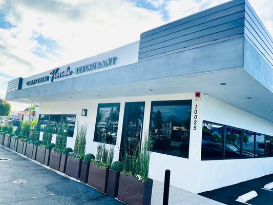 Florida Restaurant by null