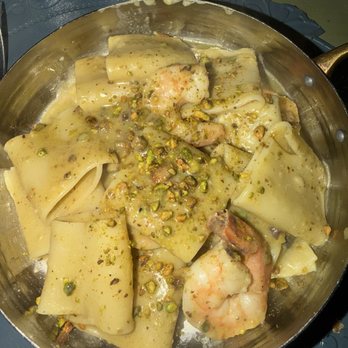Pane e Vino - Paccheri con Gamberi e Pistacchi - Italian Near Me - Miami Beach, Florida