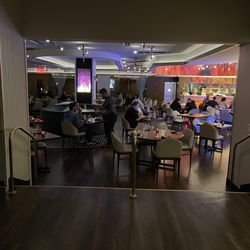Gordon Ramsay Hell's Kitchen - Dining Room