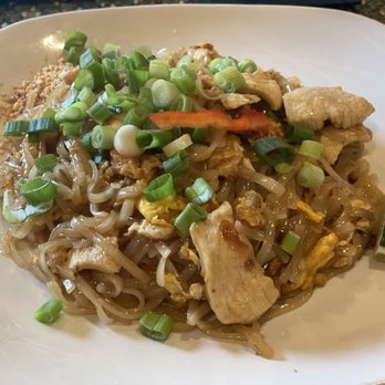 Thai Spice - Chicken Pad Thai no Sprouts - Thai Near Me - Iowa City, Iowa