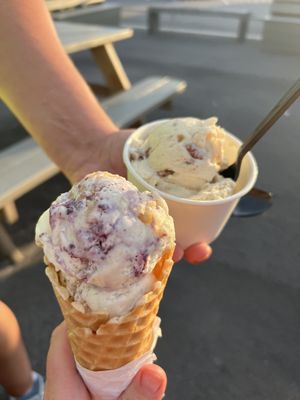 Lolly's Creamery by null