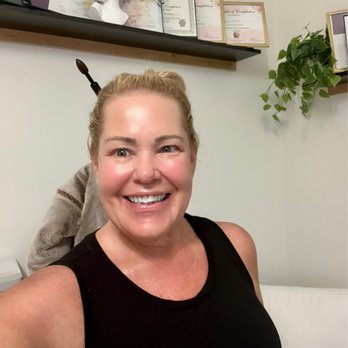 The Glowry - Post Dermaplaning facial glow - Skin Care Near Me - Las Vegas, Nevada The Glowry - Post Dermaplaning facial glow - Skin Care Near Me - Las Vegas, Nevada