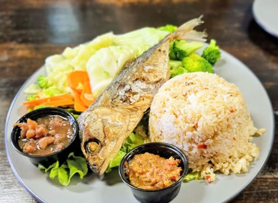 Luv2eat Thai Bistro by null