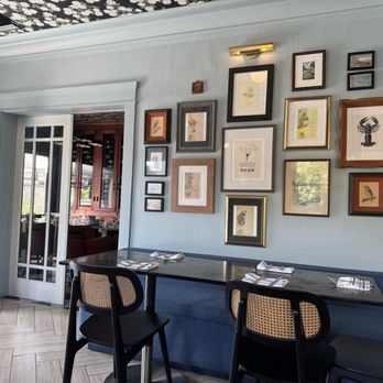 The Attic - Dining area - Breakfast & Brunch Near Me - Long Beach, California