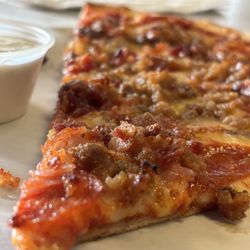 Casa Mia Pizzeria - Meat lovers, ranch (side)