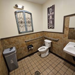 Shane's Rib Shack - Bathroom