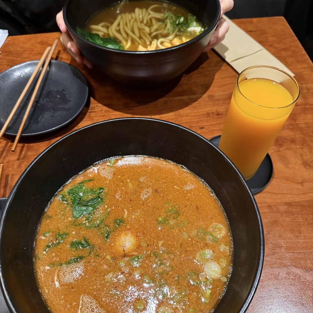 Raku - Curry Chicken Udon, Tantan Udon, Hakata Kaju Ehime Mikan Citrus Juice - Japanese Near Me - New York, New York Raku - Curry Chicken Udon, Tantan Udon, Hakata Kaju Ehime Mikan Citrus Juice - Japanese Near Me - New York, New York