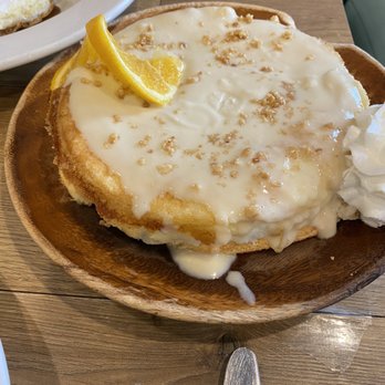 Aloha Kitchen - Coconut Mac Souffle - Breakfast & Brunch Near Me - Honolulu, Hawaii