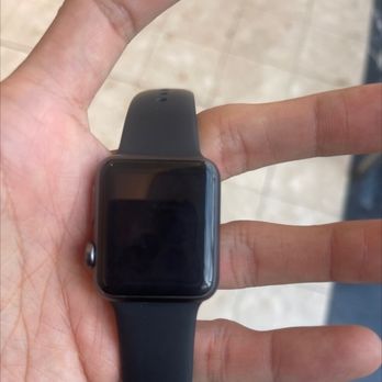 Apple Store - Richmond - Ask for 250 for replacement,new watch only 320x Apple is the real fraud - Computers Near Me - Richmond, British Columbia