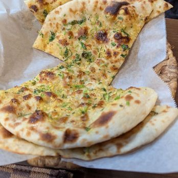 Indian Sizzle - Garlic naan - Indian Near Me - Sacramento, California Indian Sizzle - Garlic naan - Indian Near Me - Sacramento, California