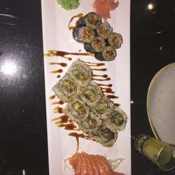 Saigon İstanbul - Unaki maki + california + salmon sashimi 79₺