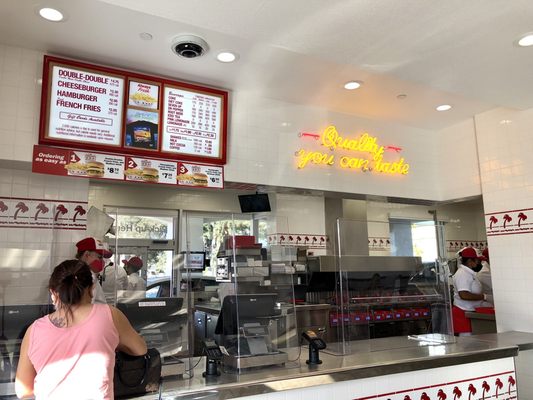 In-N-Out Burger by null