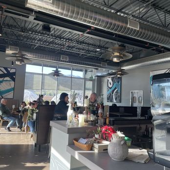 Village 360 - Indoor dining area - Wine Tasting Room Near Me - Fairfield, California
