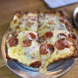 Fieldwork Brewing - Pepperoni Detroit style pizza