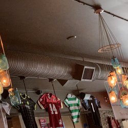 Judge Begbie's Tavern - Unique lighting