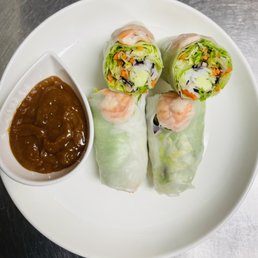 Baan Thai Fresh Roll. 2pcs