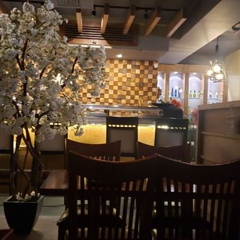 Mori - Nice interior - Japanese Near Me - Toronto, Ontario