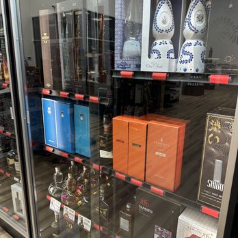 Jersey Fine Wines - a display of bottles of wine - Beer, Wine & Spirits Near Me - New Providence, New Jersey