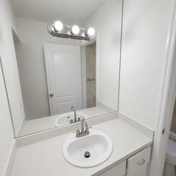 Deluxe Calm Home Services - Home Cleaning Near Me - Hollywood, Florida Deluxe Calm Home Services - Home Cleaning Near Me - Hollywood, Florida