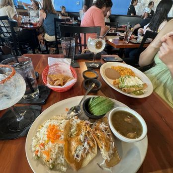 El Mirasol - Shrimp tacos and flautas - Mexican Near Me - Boerne, Texas El Mirasol - Shrimp tacos and flautas - Mexican Near Me - Boerne, Texas