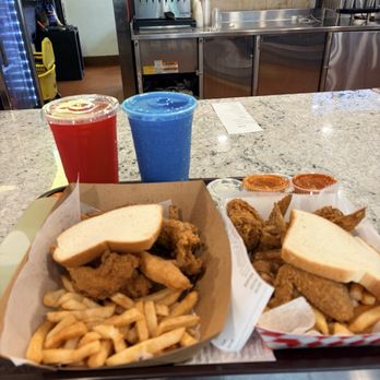 Harold's Chicken Shack - Chicken Wings Near Me - Chicago, Illinois Harold's Chicken Shack - Chicken Wings Near Me - Chicago, Illinois