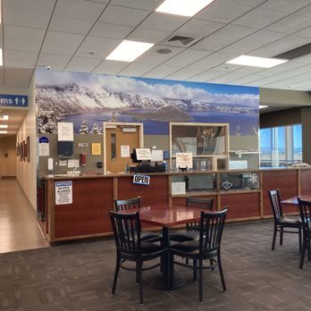 Sky House Bar and Grill - Dining area - Bars Near Me - Medford, Oregon