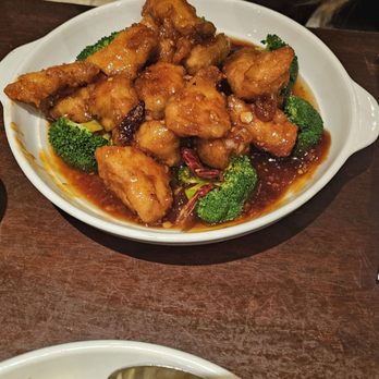 Kwi Noodle House - General Tso good but nothing special - Asian Fusion Near Me - Atlantic City, New Jersey Kwi Noodle House - General Tso good but nothing special - Asian Fusion Near Me - Atlantic City, New Jersey