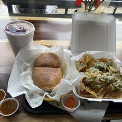 El Mariachi - Torta, Chips with guacamole and Jamaica