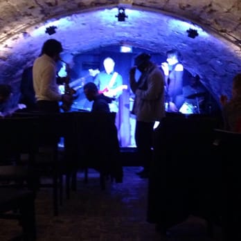 The Stage - Jam du dimanche soir tous les styles se mêlent au plus grand plaisir de nos oreilles! - Comedy Clubs Near Me - Nice, 06