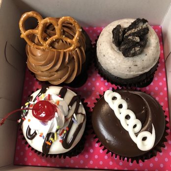 Smallcakes Cupcakery & Creamery - Temple - Cookies and Cream Cupcake Caramel Crunch Cupcake Hot Fudge Sundae Cupcake Chocolate Cream Cupcake - Cupcakes Near Me - Temple, Texas