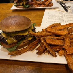 Classic Smash Burger Classic Smash Burger