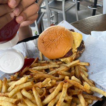 Double Dogs - Gallatin - Bacon burger - Sports Bars Near Me - Gallatin, Tennessee Double Dogs - Gallatin - Bacon burger - Sports Bars Near Me - Gallatin, Tennessee