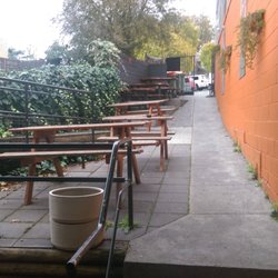 Bell Tavern - Smokers Cage