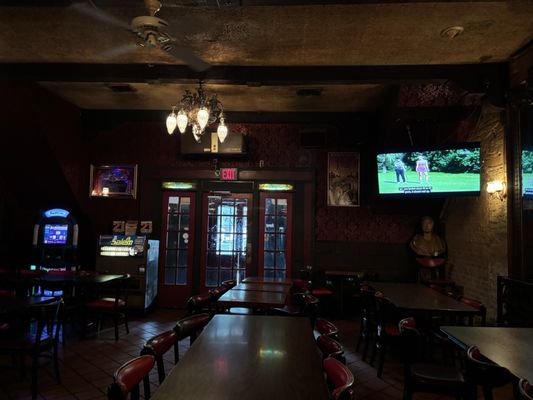 Warren's Inn by null