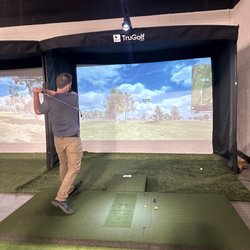 The Palace Family Entertainment Center - Golf simulator