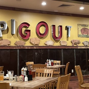 Puckett's Restaurant - IG: @thefoodieandthebeauty Inside of Pucketts - Southern Near Me - Pigeon Forge, Tennessee Puckett's Restaurant - IG: @thefoodieandthebeauty Inside of Pucketts - Southern Near Me - Pigeon Forge, Tennessee