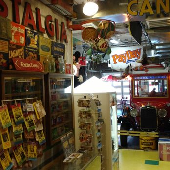 Hollywood Candy - Candy Stores Near Me - Omaha, Nebraska