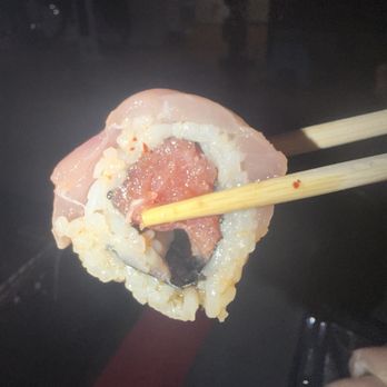 Yanagi Kitchen Long Beach - Roll with hole where they pushed out cucumber - Sushi Bars Near Me - Long Beach, California Yanagi Kitchen Long Beach - Roll with hole where they pushed out cucumber - Sushi Bars Near Me - Long Beach, California