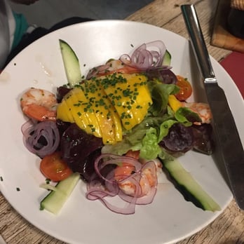 Artesans - Prawn and mango salad - Beer Bar Near Me - Barcelona, B Artesans - Prawn and mango salad - Beer Bar Near Me - Barcelona, B