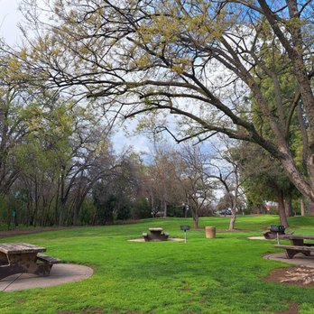 Sierra Meadows Park - Picnic tables, grills, trees, grass - Parks Near Me - Rocklin, California Sierra Meadows Park - Picnic tables, grills, trees, grass - Parks Near Me - Rocklin, California