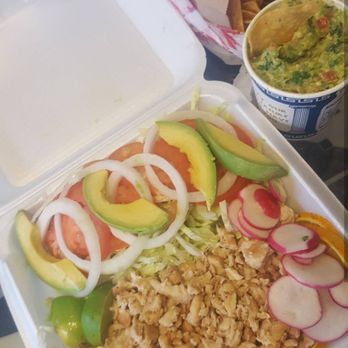 Taquerias Veracruz - Chicken salad with a side of guac - Mexican Near Me - West New York, New Jersey Taquerias Veracruz - Chicken salad with a side of guac - Mexican Near Me - West New York, New Jersey