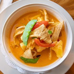 Peppers Thai Palm Desert - Succulent pineapple curry