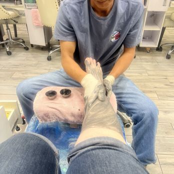 Lavish Nails Lounge - Exfoliating and moisturizing had me so relaxed - Nail Salons Near Me - Jacksonville, Florida