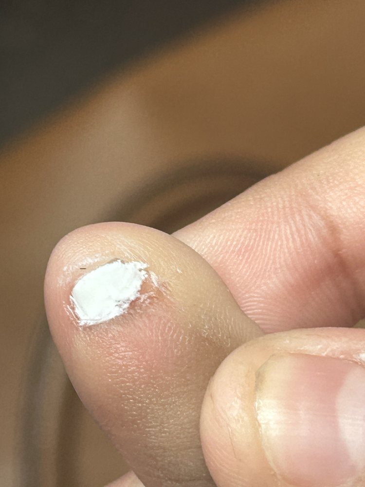 J & K Nails Center INC