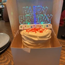 Nikki Elouise - Red Velvet Cake