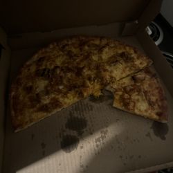 Christo’s Royal Pizza