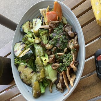 Yang’s Kitchen - Market grill - Asian Fusion Near Me - Alhambra, California