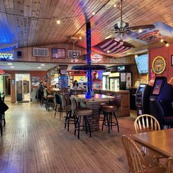 Raising the Bar Sports Pub - Great bar